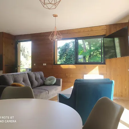 Clos Bois Joli Apartment *